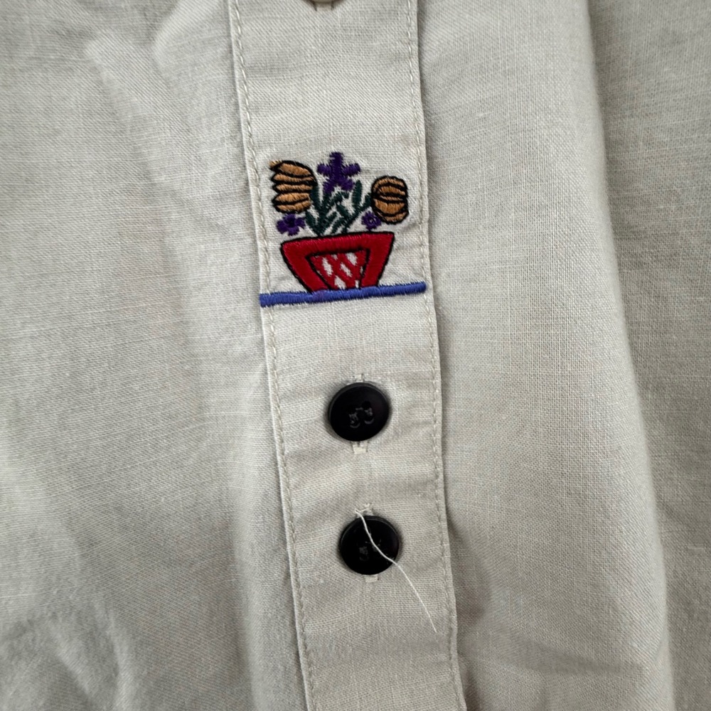 Westbound Button Down Shirt Women Size P Beige Excellent Embroidered Cottagecore - Picture 7 of 15